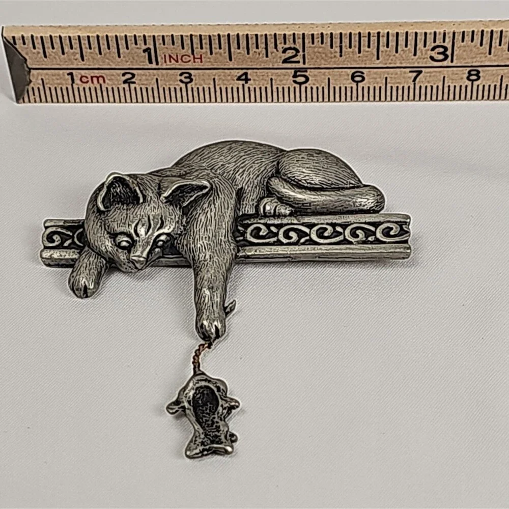 Vtg JJ Jonette Cat with Dangling Mouse Brooch Pin Pewter Signed 2.5